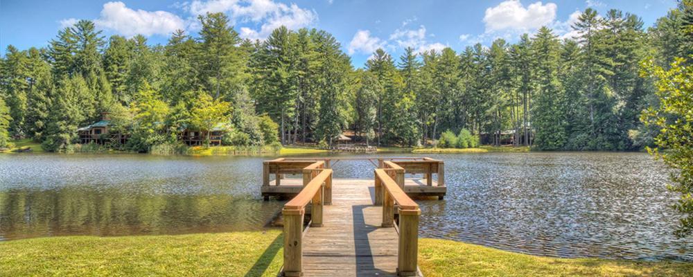 Foxhunt At Sapphire Valley Exterior photo