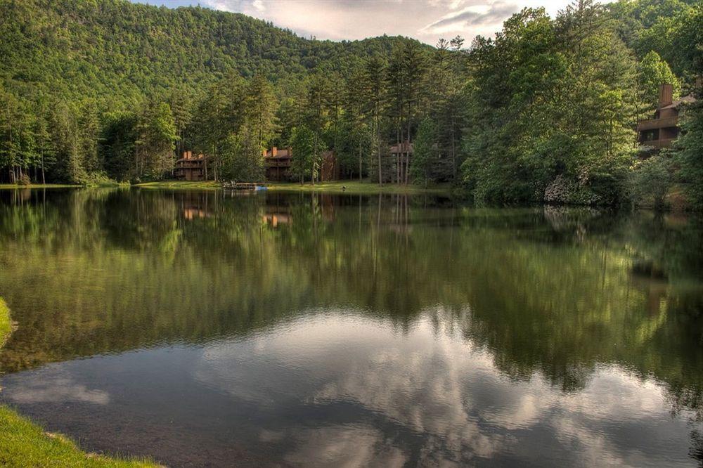 Foxhunt At Sapphire Valley Hotel Exterior photo
